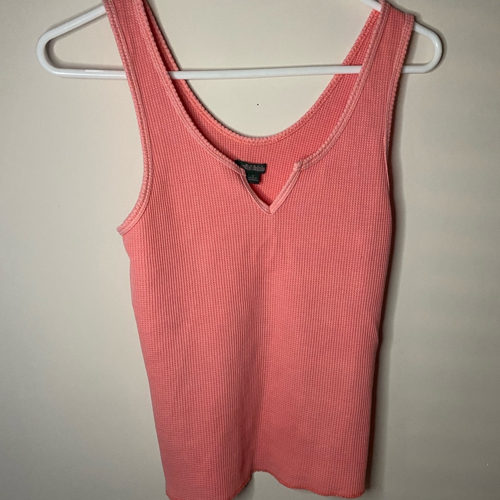 Wild fable tank top worn ONCE size M pink ribbed womens fitted v neck